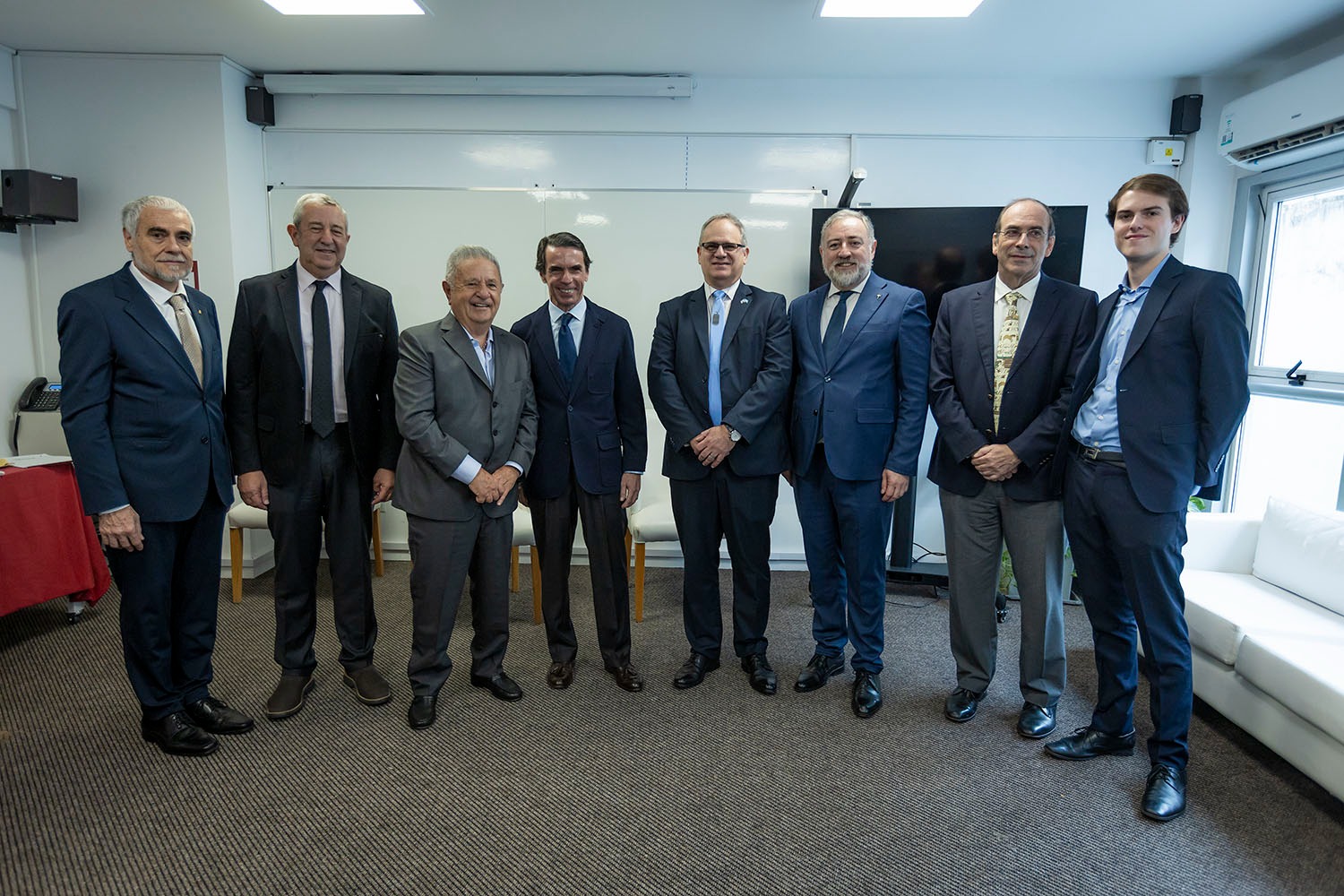 Villarruel y expresidentes, en el Congreso Intercultural e Interreligioso