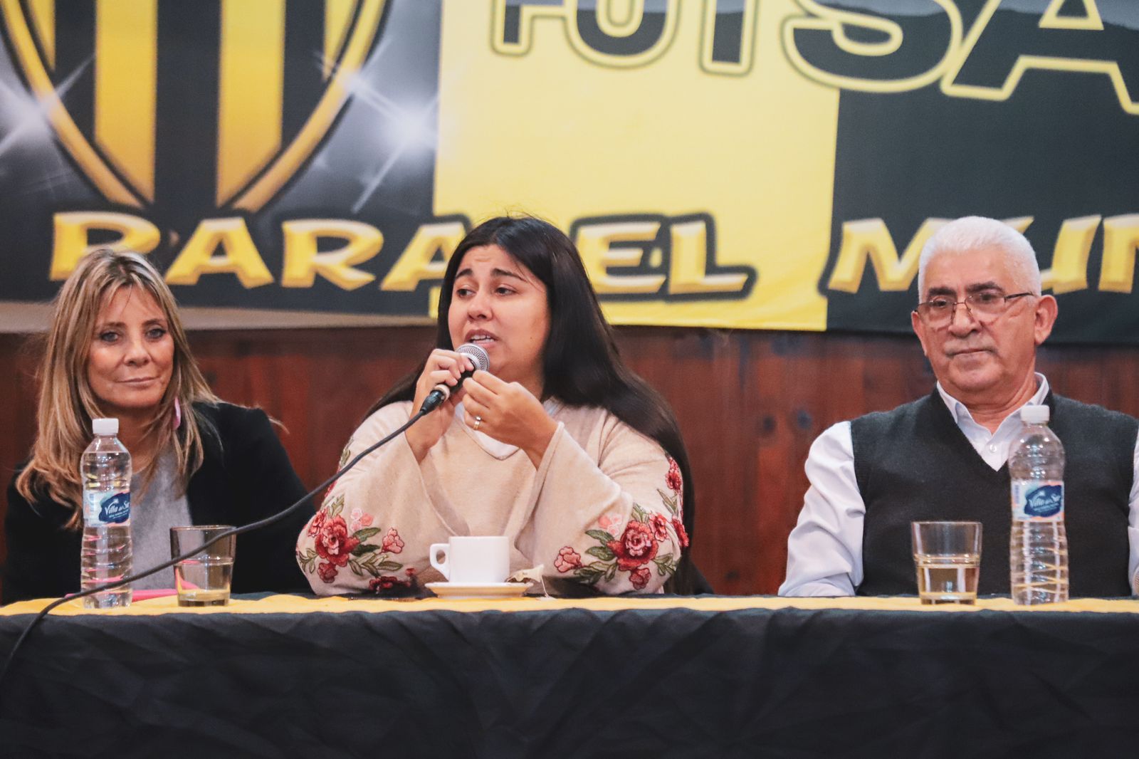 Legisladores recorren comunas para escuchar a los clubes de barrio