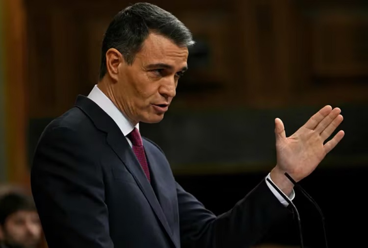 Sánchez habló del viaje de Milei y dijo que utilizó recursos del Estado español