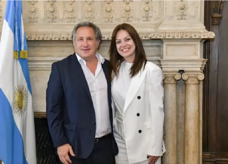 Polémica por los alimentos: Pettovello acorralada echó a un halcón del Pro