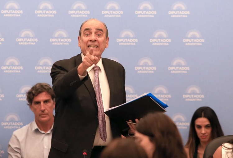 Movilidad Jubilatoria: Francos amenazó con recortes si aprueban la ley