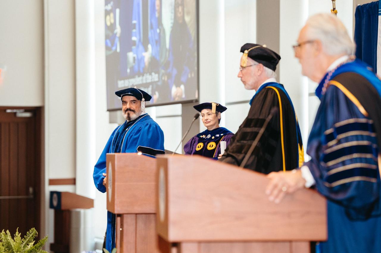 El juez Gallardo fue distinguido en Massachussets