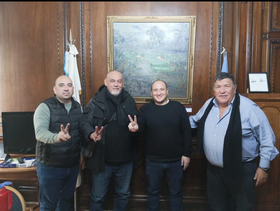 Peones de Taxi de CABA reclaman sus derechos y van por las aplicaciones