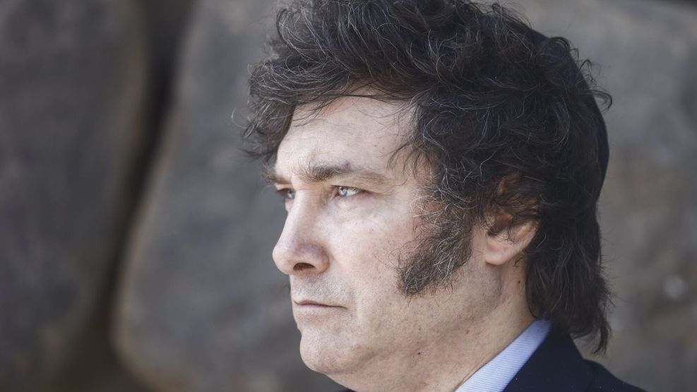 Tras la ley Bases, el Gobierno irá por la reforma política