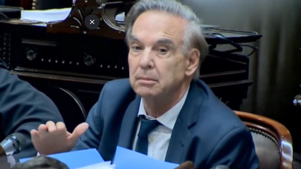 Pichetto: “No volvamos a repetir la pavada de una ley con 400 artículos”