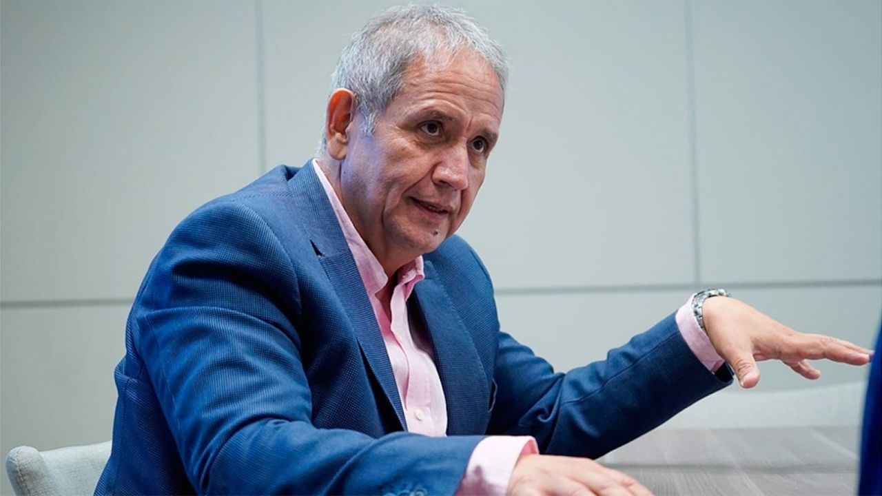 El cruce entre Adorni y Palazzo por las reservas del Banco Central