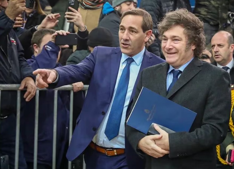 La Justicia imputó a Garro por autorizar de barrios ilegales en La Plata