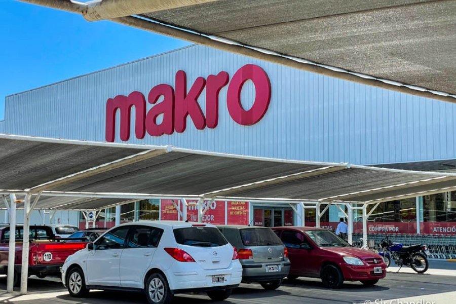 Recesión: la cadena mayorista Makro anunció que se va del país