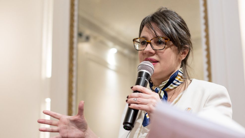 Marziotta quiere regular las redes sociales e identificar “bots”