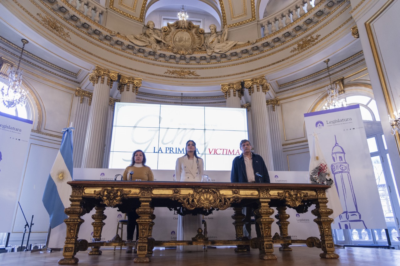 Lucía Montenegro homenajeó a las "víctimas del terrorismo"