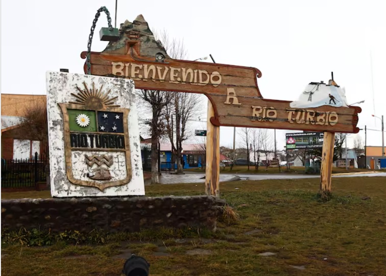 Milei echó al interventor de YCRT por las denuncia de coimas