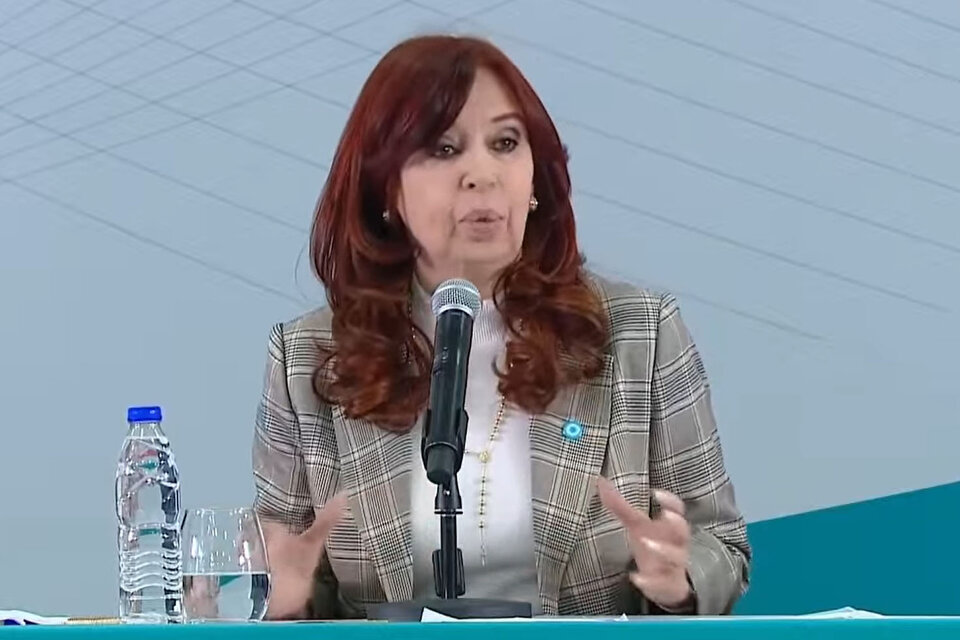 Cristina criticó al Gobierno por el carry trade: "No se animaron"