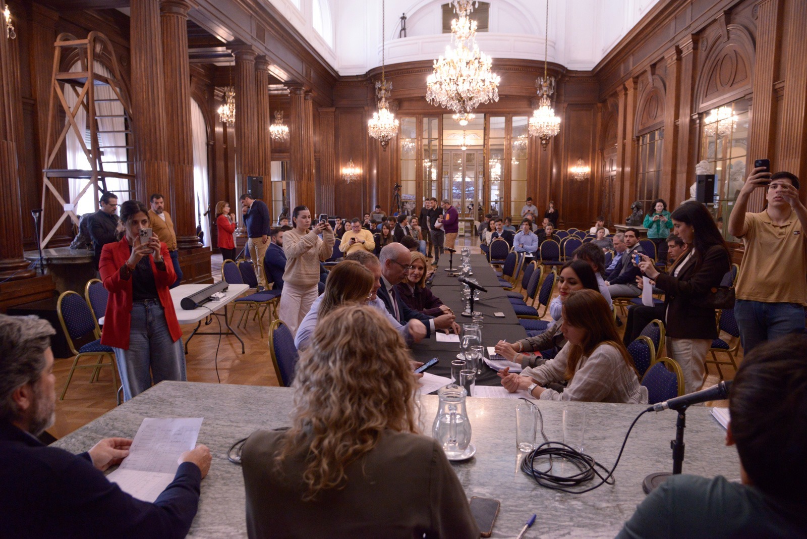 UP, la UCR, la CC y CP bloquean un proyecto de LLA y complican a Jorge Macri