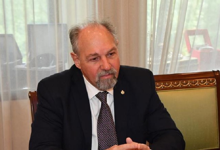 Siguen las internas en Cancillería: renunció un diplomático clave