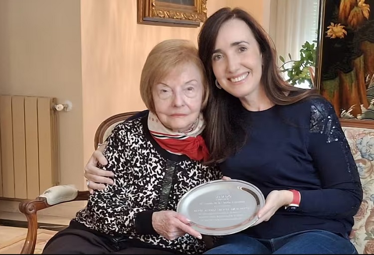 Villarruel visitó a Isabel Perón en el Día de la Lealtad: “Quiero reivindicarla"