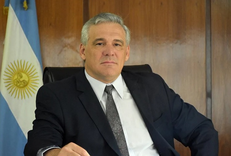 Carbajal contra De Loredo: "No hay que ir con rodilleras a Casa Rosada"