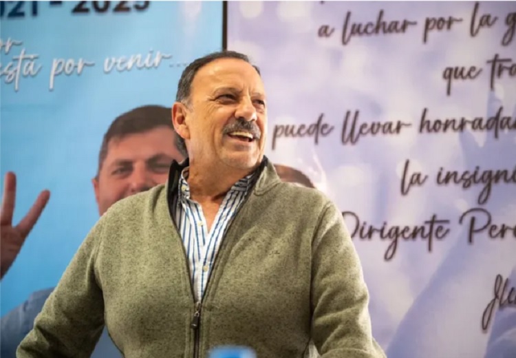 Sin candidatura para el PJ, Quintela impulsa una corriente peronista anti K