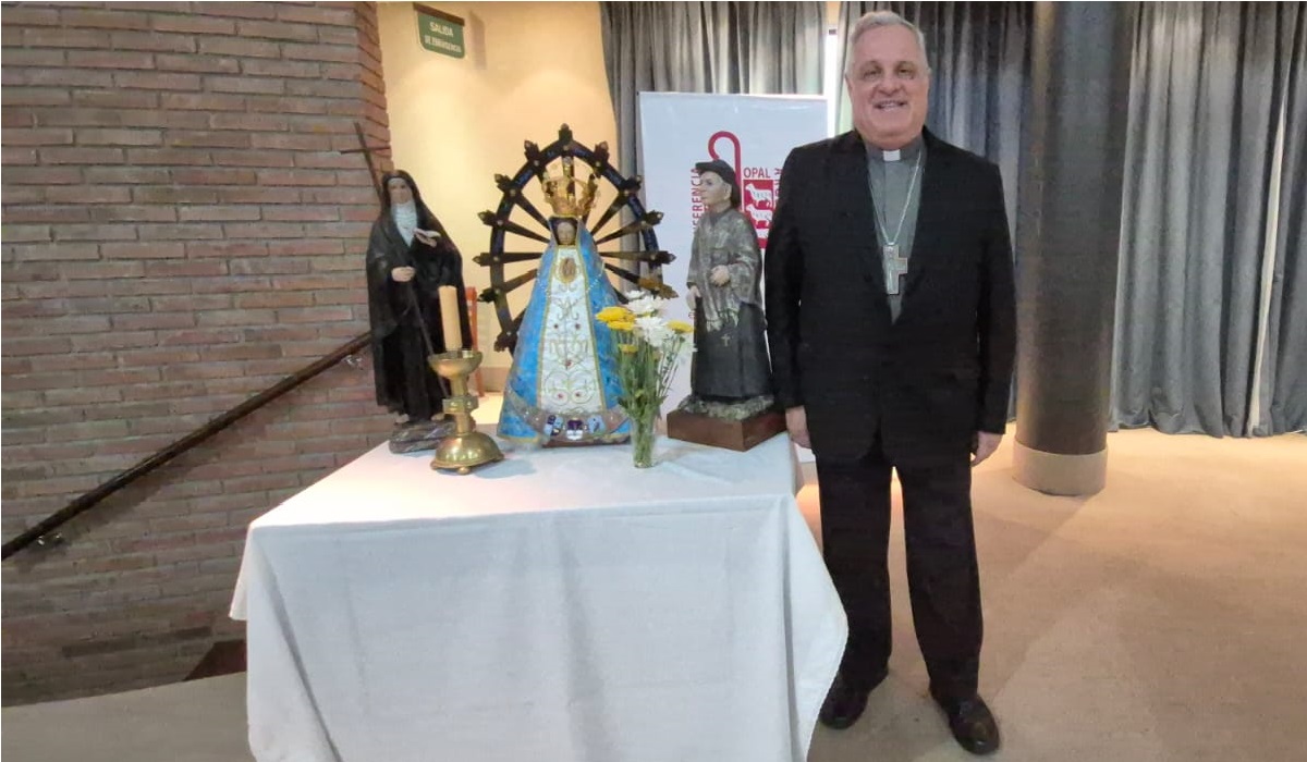 La Iglesia pone límites a Milei: eligió cómo autoridad a un crítico del Gobierno