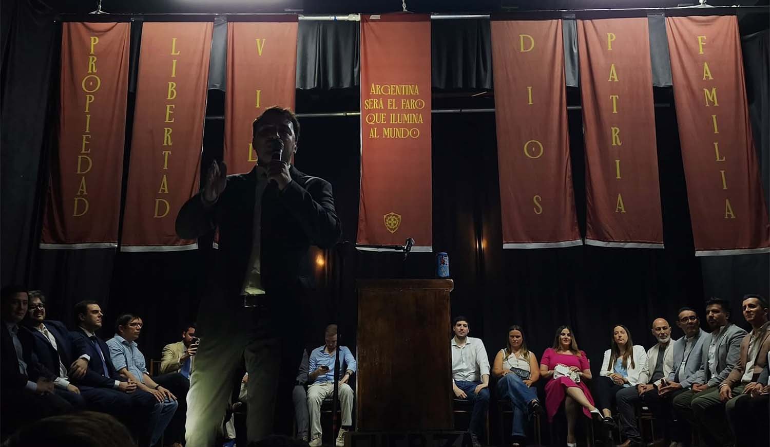 Opositores contra los dichos del Gordo Dan: "Somos el brazo armado de LLA"