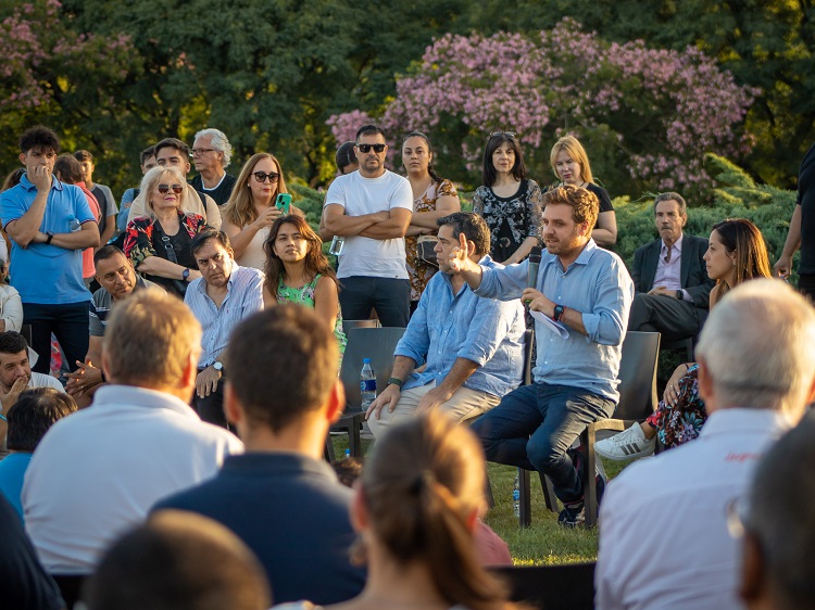 Ferrario presentó "A1000", un ecosistema de innovación ciudadana