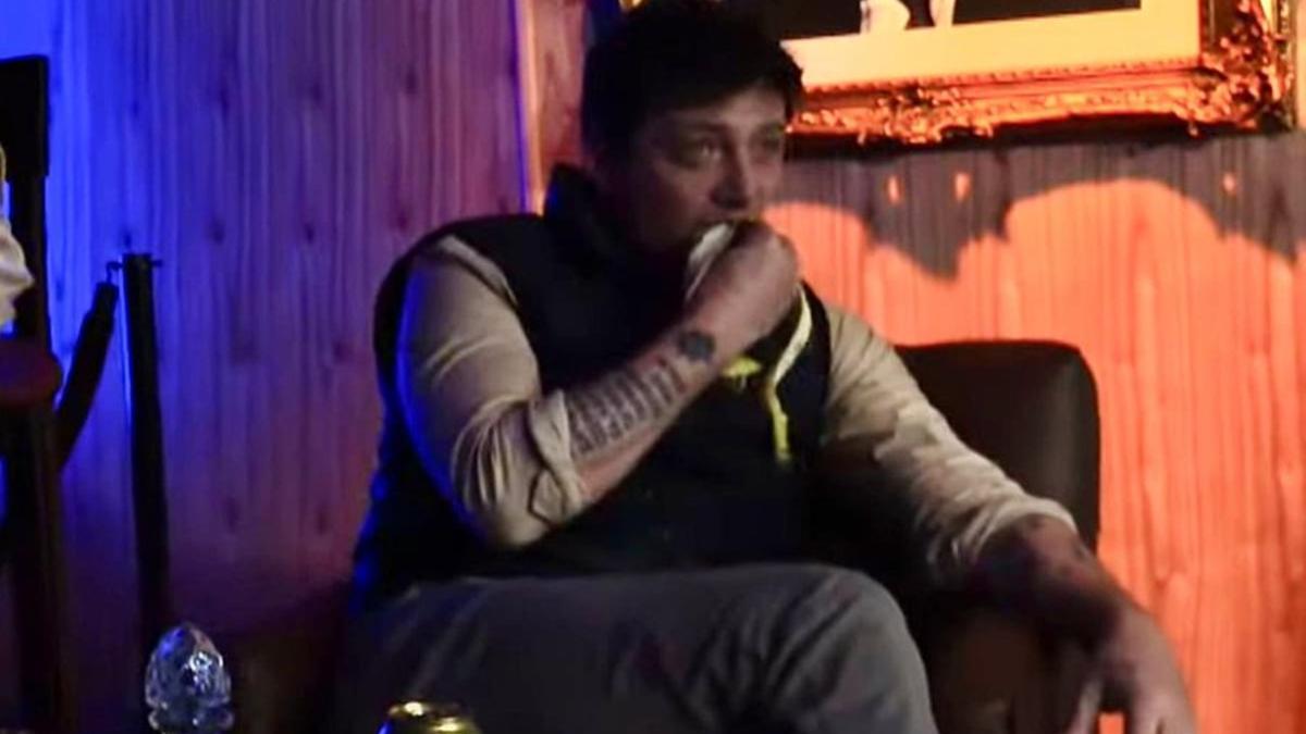 Caputo apareció comiendo bananas con el Gordo Dan: se lo dedicaron "a los mandriles"