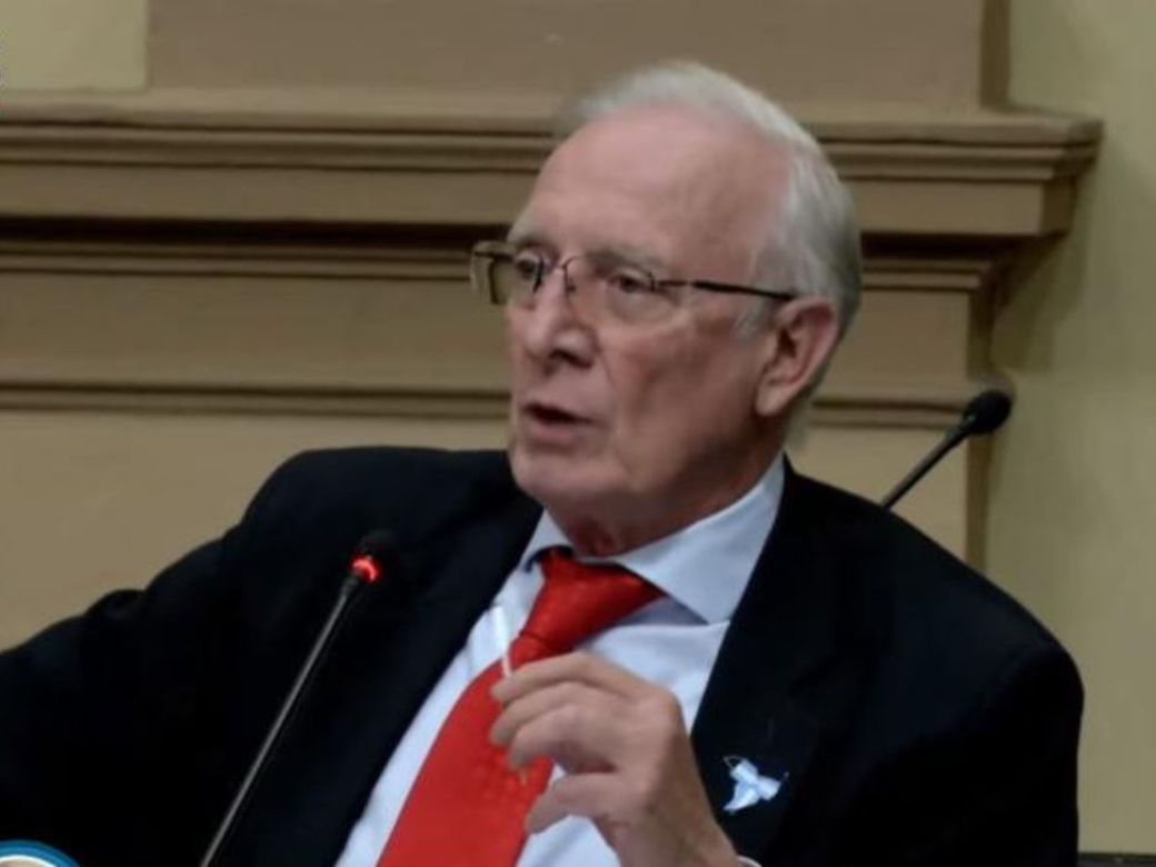 Un diputado libertario justificó el recorte de medicamentos: "No creo que mueran"