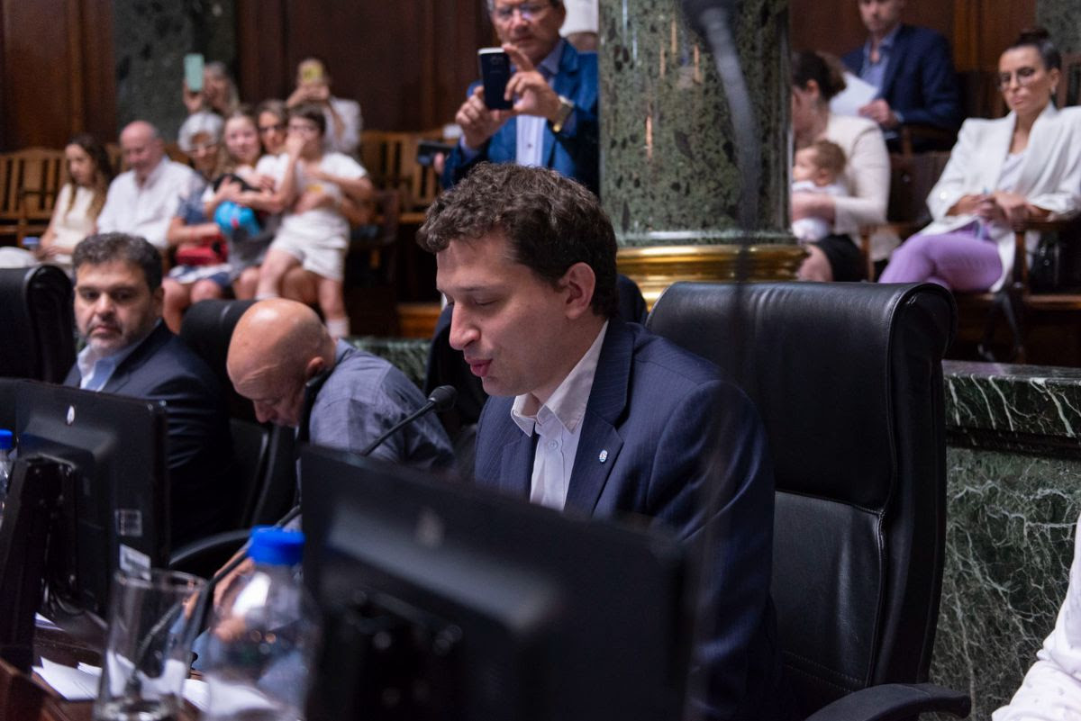 Proponen restituir el nombre original de la estación Entre Ríos de la Línea E 