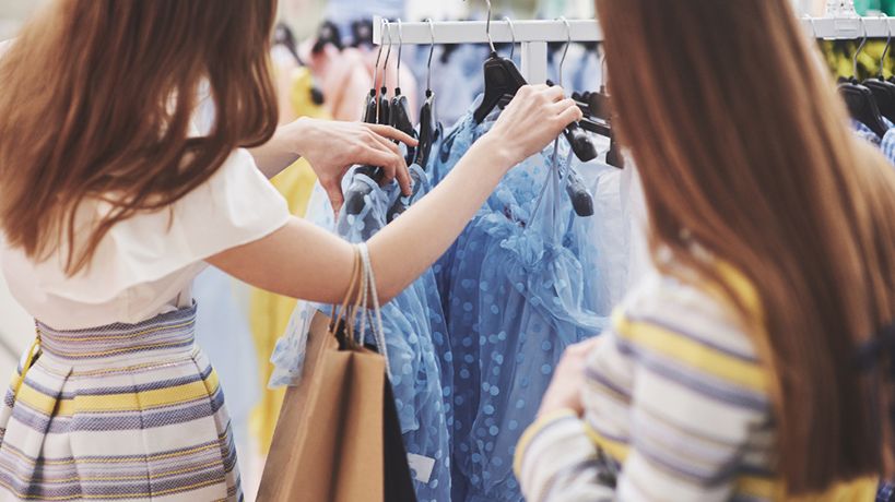 Las ventas minoristas en 2024 cayeron un 10% interanual