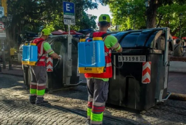 El GCBA incorporó nuevas cuadrillas para higienizar los contenedores de basura