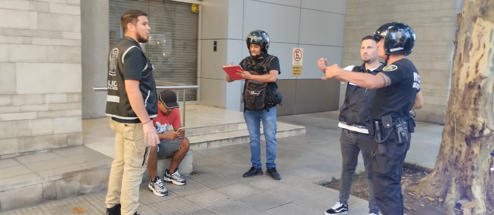 Más de 100 trapitos demorados en el partido entre River y México