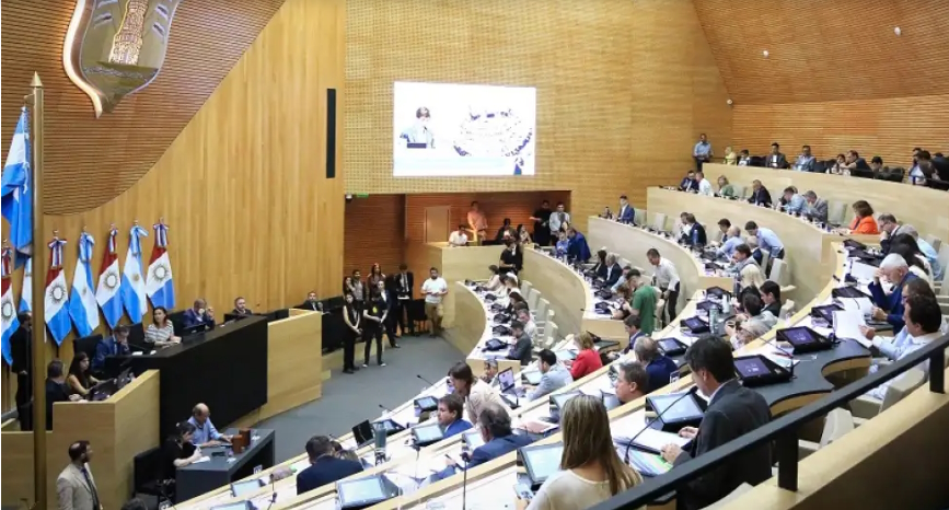 Llaryora movió sus fichas y complicó a Juez y De Loredo por las PASO