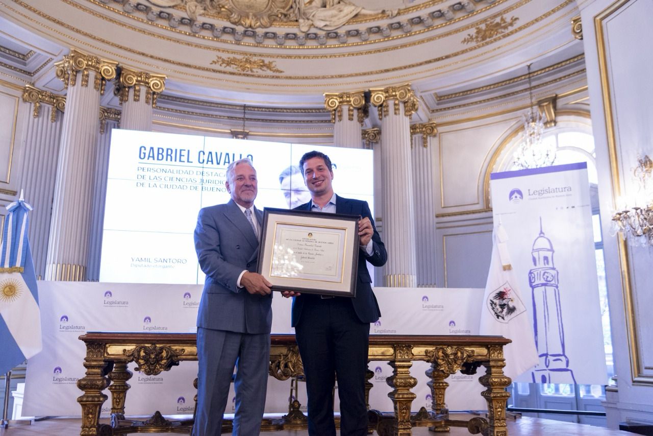 Legislatura: distinción al exjuez Gabriel Cavallo