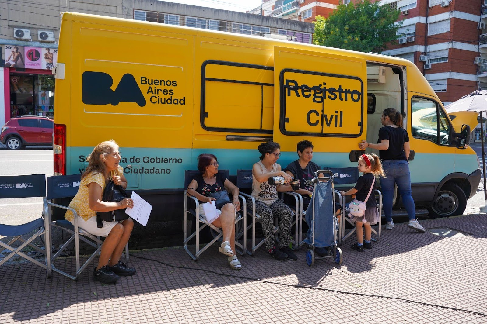 Más servicios en tu barrio incorpora atención vespertina