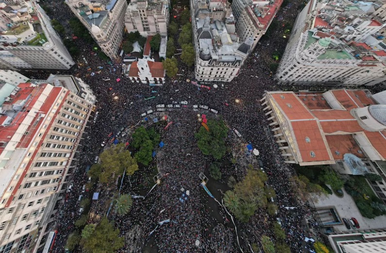 La UBA destacó el aniversario de la marcha en defensa de la universidad pública