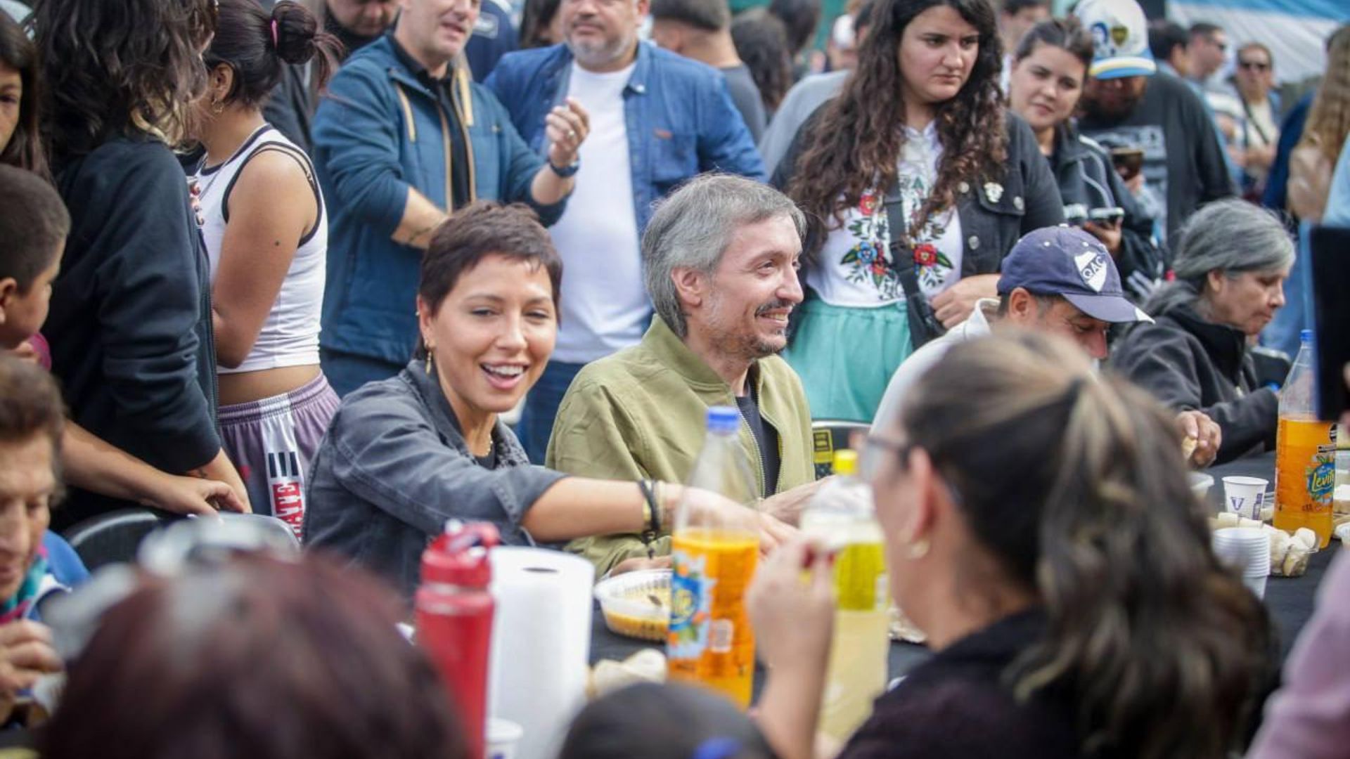 Máximo y Mayra Mendoza pusieron en marcha la campaña de Cristina