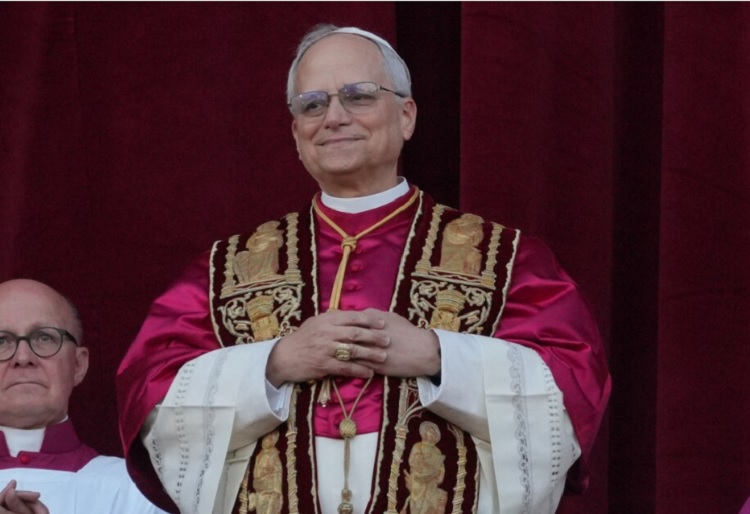 El cardenal Robert Francis Prevost fue elegido como nuevo Papa