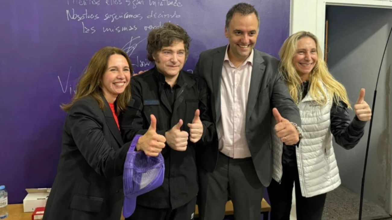 Milei hizo campaña por Adorni y atacó al Pro