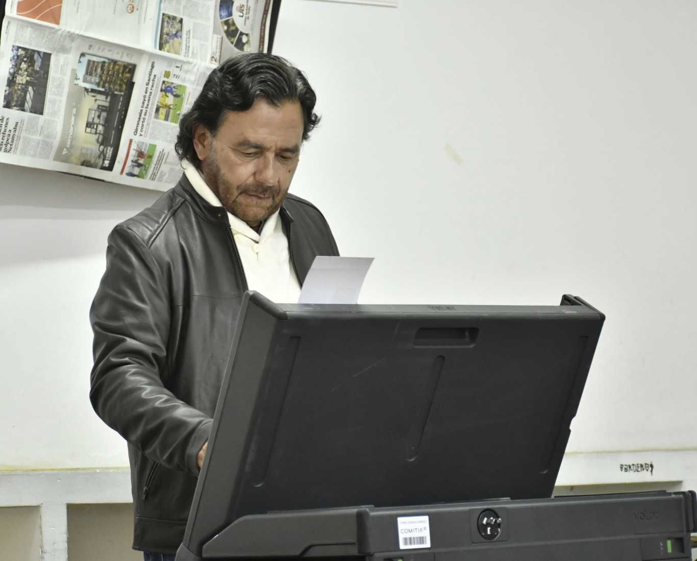 Salta: "La política cosplayer frente a lo real"