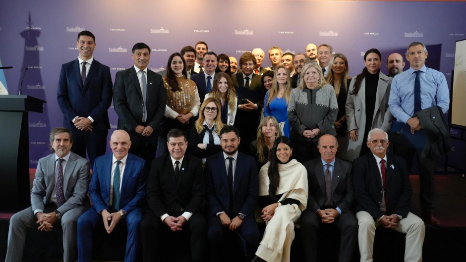 Milei reunió a sus diputados y prepara el terreno para sus nuevas medidas