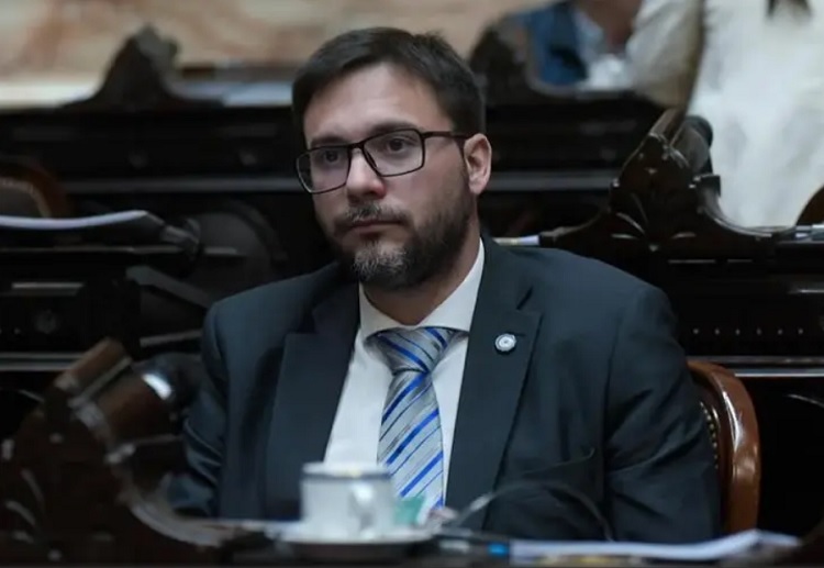 Agost Carreño: “Si el Pro es furgón de cola de Milei vamos a perder dirigentes”