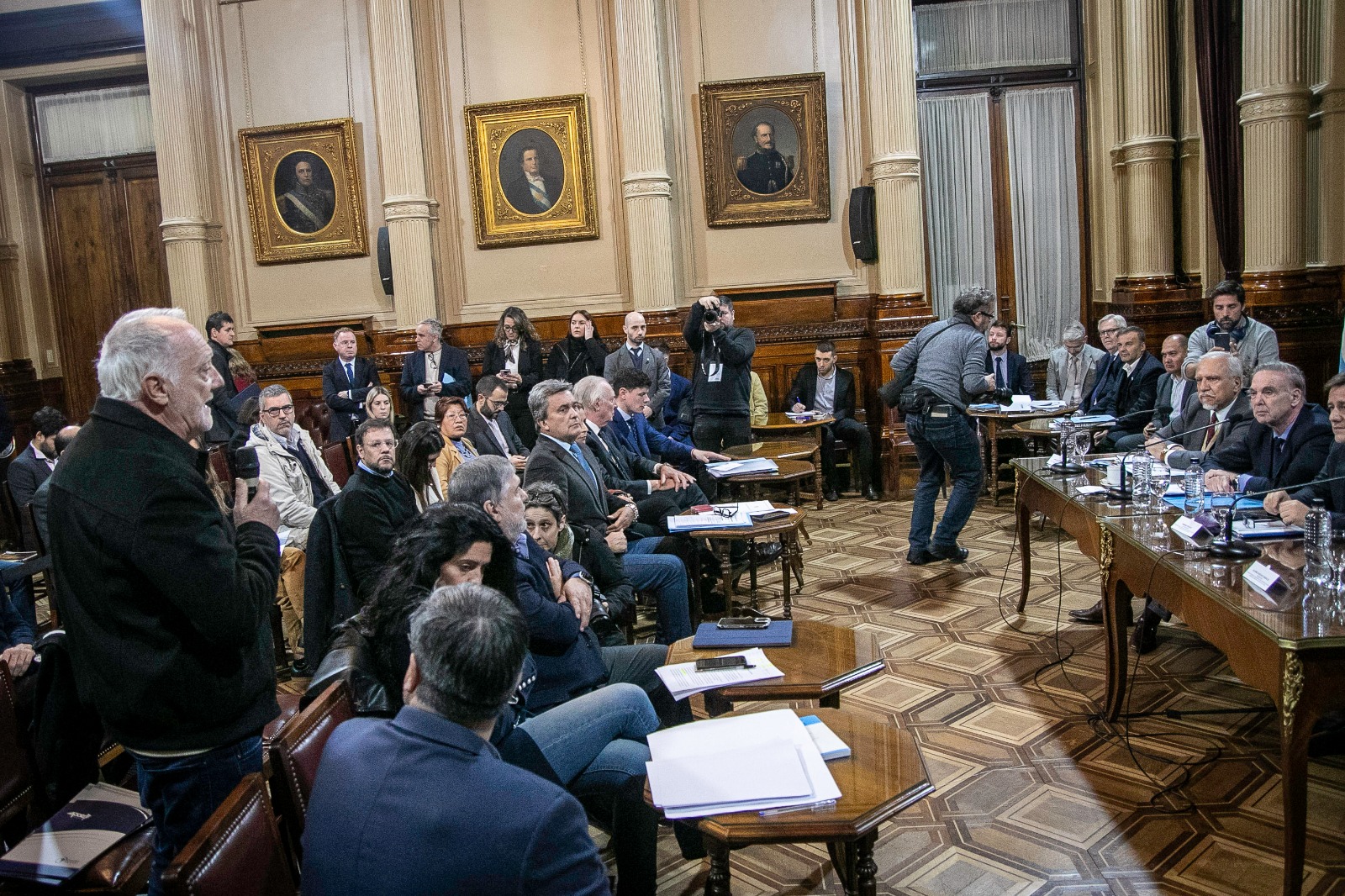 Tensión en el Congreso: la oposición denuncia que quieren vaciar la AGN