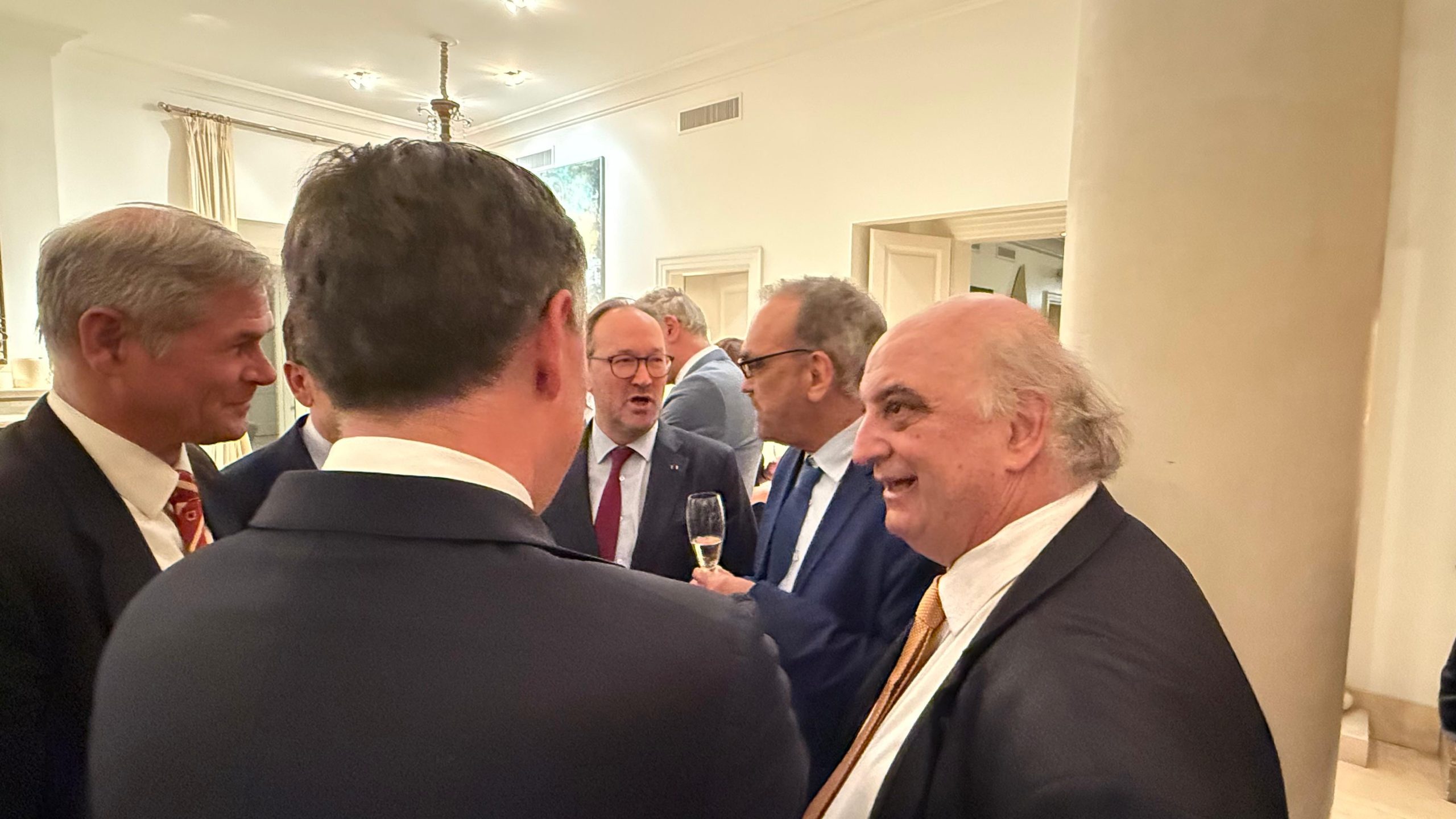 La Legislatura estrecha lazos con el Parlamento Europeo