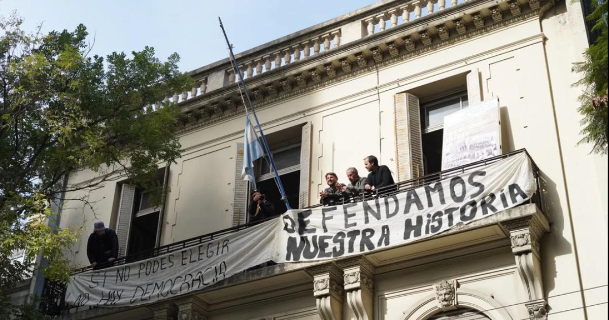 Detuvieron a Grabois tras ocupar el Instituto Juan Domingo Perón
