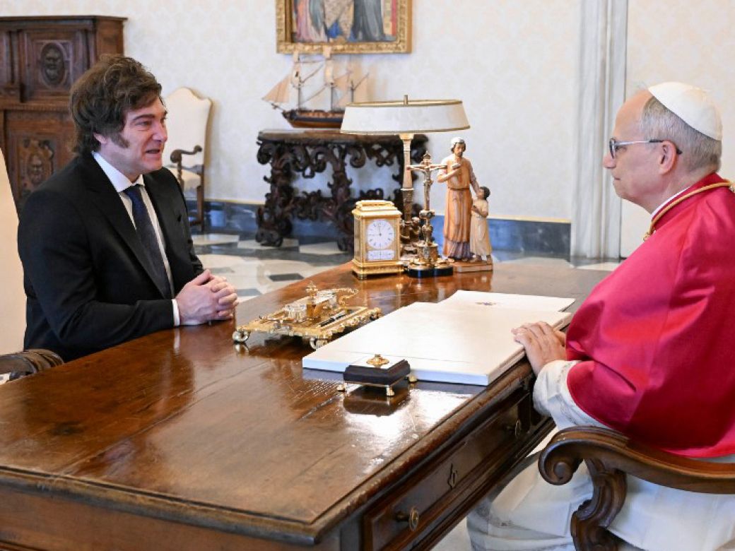 Milei se reunió con León XIV: el Papa le confirmó que visitará la Argentina