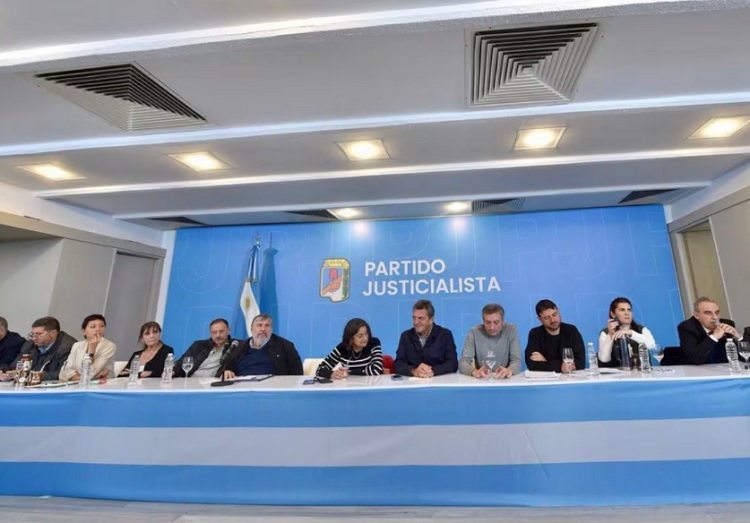 PJ en alerta: reunión de emergencia y estrategia para respaldar a Cristina