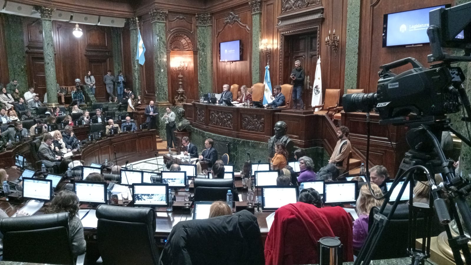 Sánchez Zinny da su primer informe de gestión en la Legislatura