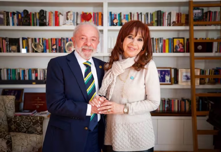 Respaldo internacional: Lula junto a Cristina en su prisión domiciliaria