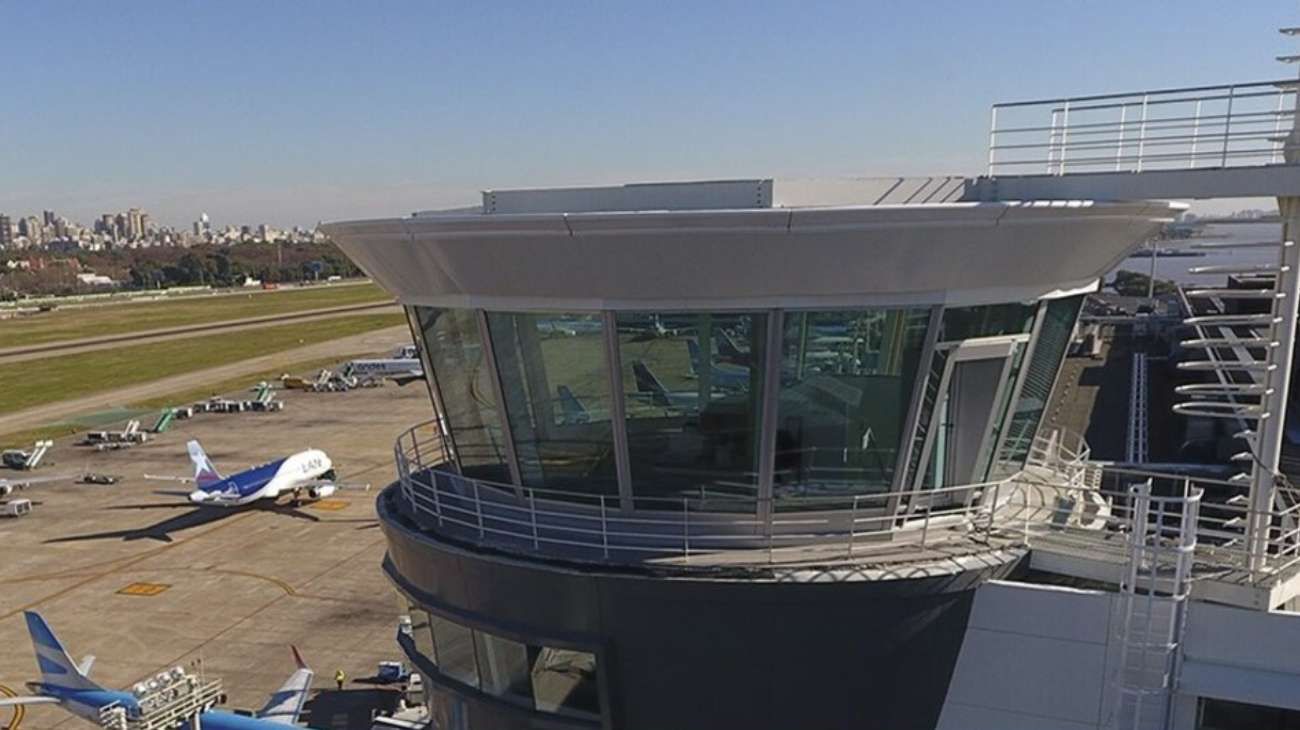 Vacaciones de invierno: controladores aéreos anunciaron paros