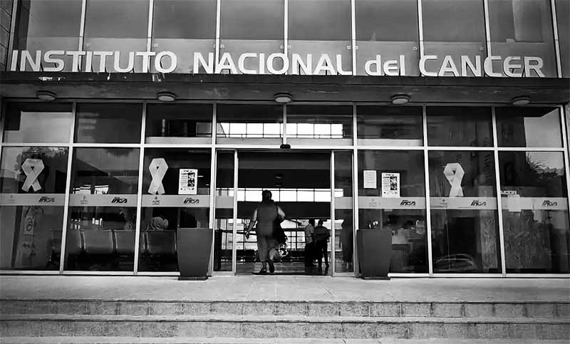 Cae el presupuesto para niños con cáncer, pero sube para los directivos