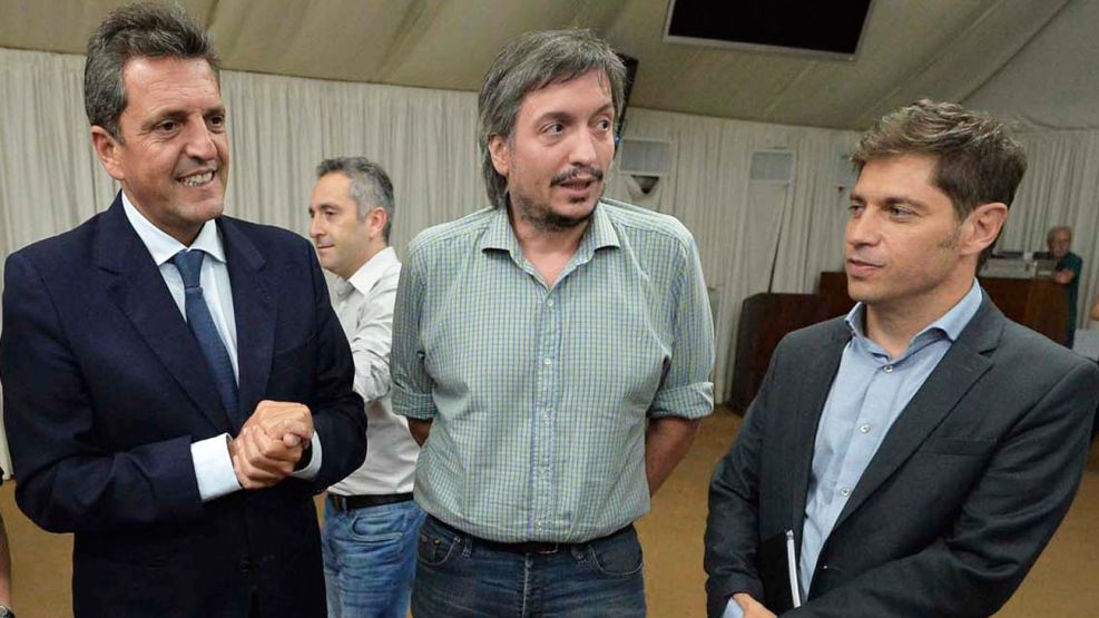 Después de hora y tras un cierre peleado, el peronismo presentó candidatos